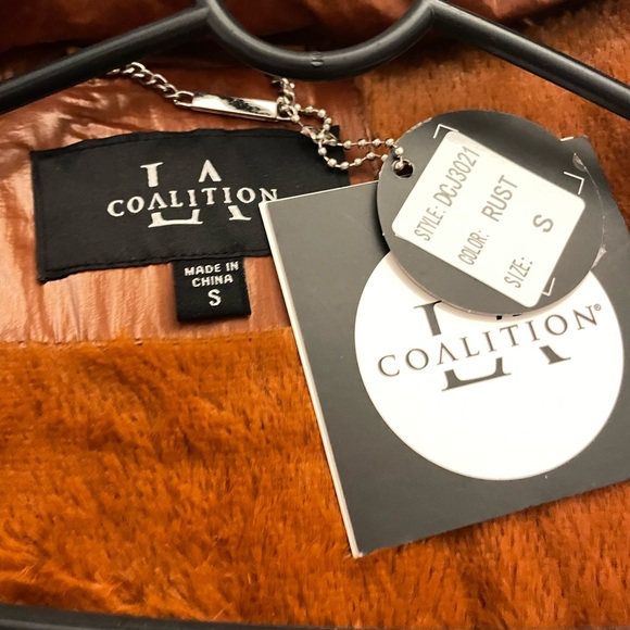 Coalition Jacket / Coat , Size : Small , Color : Rust - Picture 4 of 4